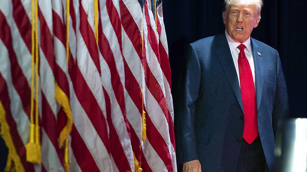 ARCHIV - Donald Trump, ehemaliger Präsident der USA, spricht während der Faith  Freedom Coalition Policy Conference. Foto: Jose Luis Magana/AP/dpa
