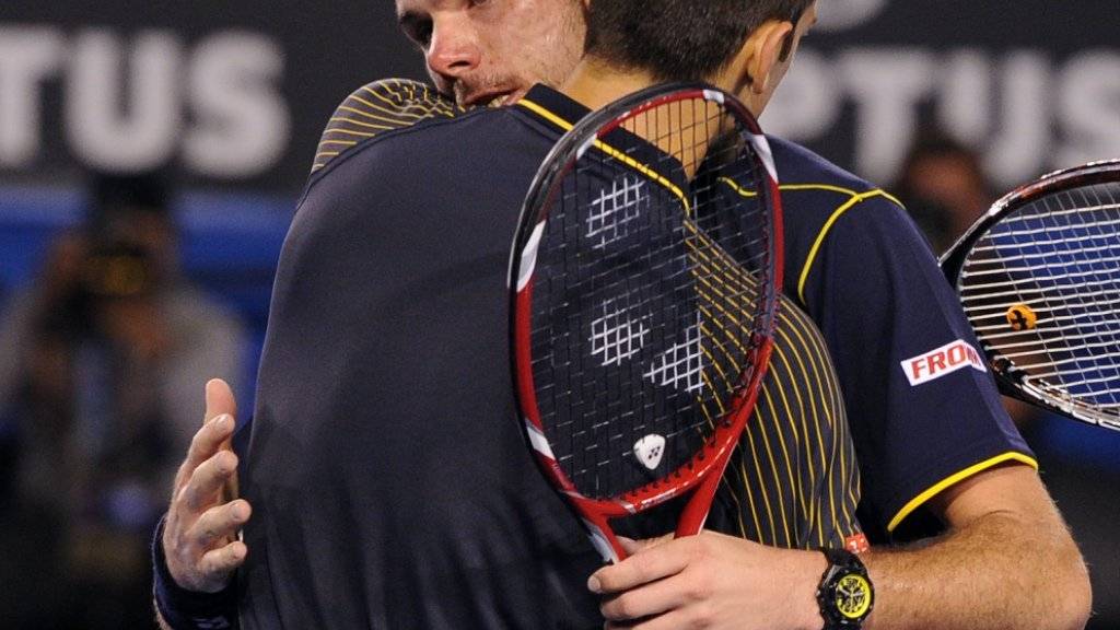 Ein denkwürdiges Spiel: Am 20. Januar 2013 verlor Stan Wawrinka (hinten) am Australian Open in über fünf Stunden gegen Novak Djokovic 10:12 im fünften Satz