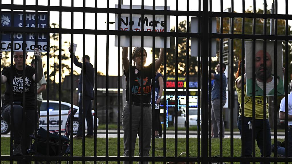 Menschen protestierten gegen die Hinrichtung des Afroamerikaners Richard Moore im US-Bundesstaat South Carolina.