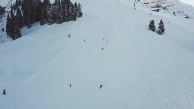 So hat der Regen den Berner Skigebieten zugesetzt