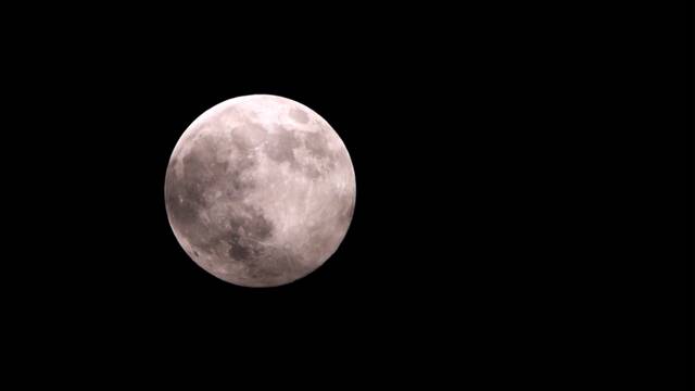 Kommen bei Vollmond tatsächlich mehr Babys zur Welt?