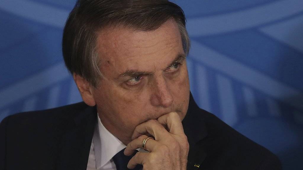 Brasiliens Staatschef Jair Bolsonaro sorgte in der Vergangenheit mehrfach für Aufsehen mit homophoben Aussagen. (Archivbild)