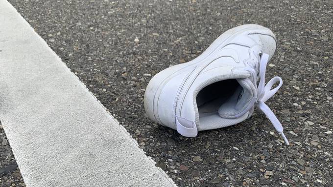 Darum liegen immer wieder einzelne Schuhe auf der Autobahn