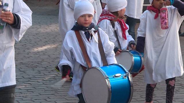 Chinderchesslete Solothurn läuten Fasnacht 2019 ein