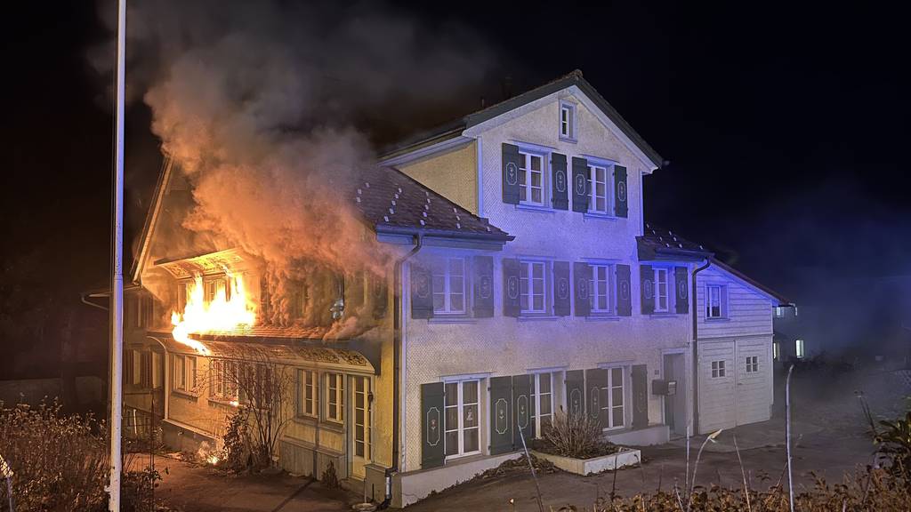 Brand in leerstehendem Haus – hoher Sachschaden