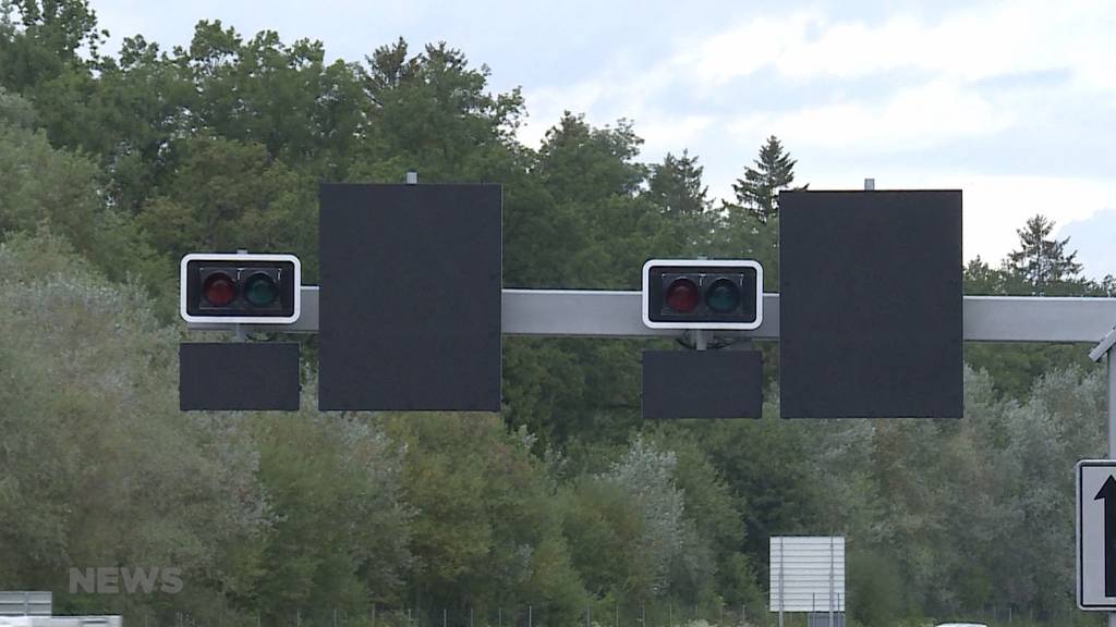 Gegen Stau auf der A6: Jetzt werden Ampeln installiert