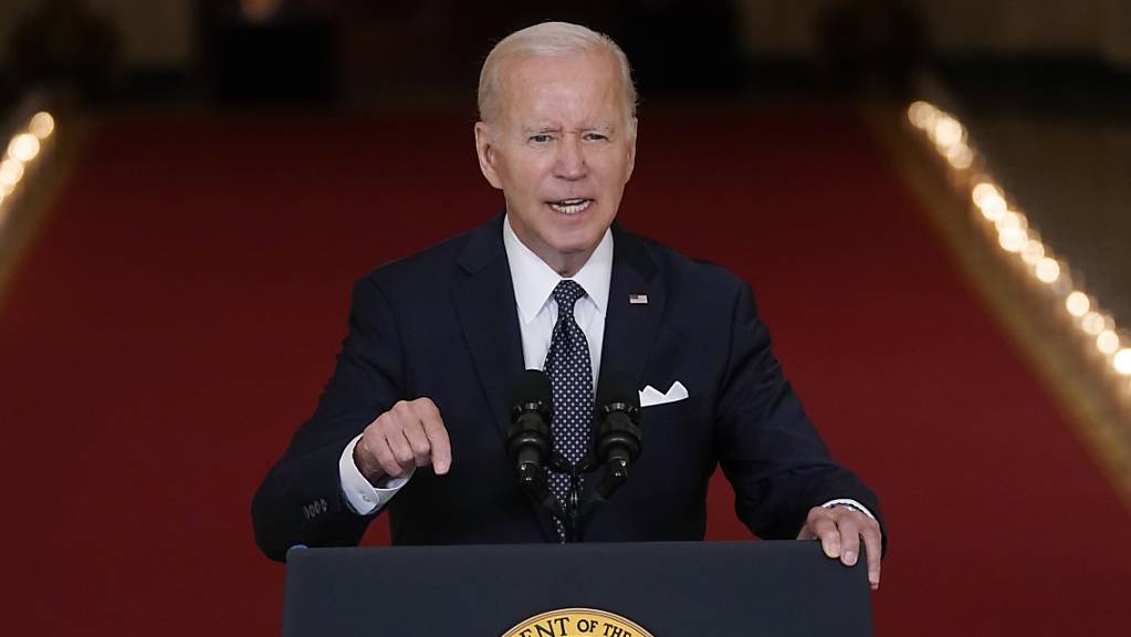 Joe Biden, Präsident der USA, spricht im East Room des Weißen Hauses über die jüngsten Fälle von Waffengewalt. Foto: Evan Vucci/AP/dpa