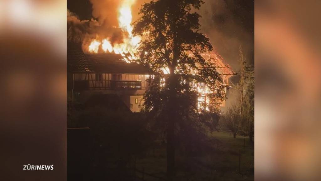 Grossbrand in Boppelsen: Stall niedergebrannt