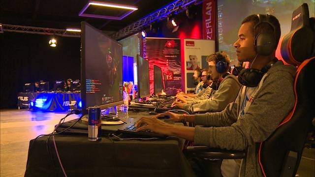 500 Gamer messen sich an der SwitzerLAN