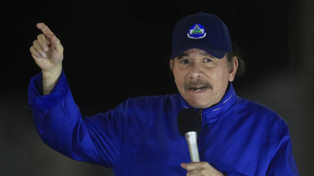 Daniel Ortega, Präsident von Nicaragua, und sein Land bekennt sich diplomatisch zu China. Taiwan zeigt sich «bestürzt» über den Wechsel.