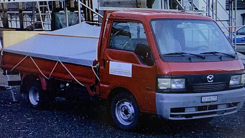 Roter Lieferwagen gestohlen – Polizei bittet die Bevölkerung um Mithilfe