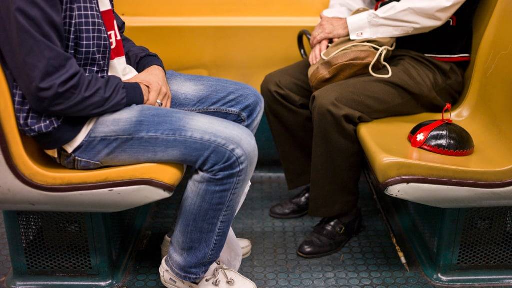 Die Luzerner Bevölkerung zählt gemäss Lustat Statistik Luzern (Lustat) immer mehr ältere Personen und immer weniger Junge. (Symbolbild)