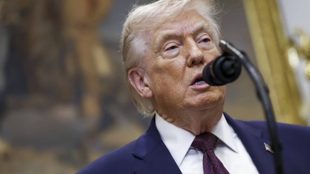 US-Präsident Donald Trump hat am Freitagabend eine Einigung mit internationalen Pharmakonzernen verkündet, unter ihnen Novartis und die Roche-Tochter Genentech.