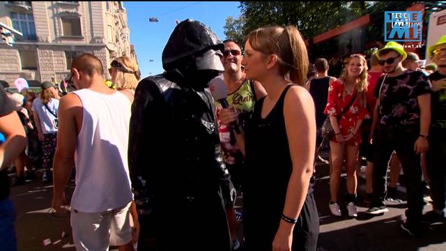 Weniger ist nicht immer mehr! Street Parade Kostüm mal anders