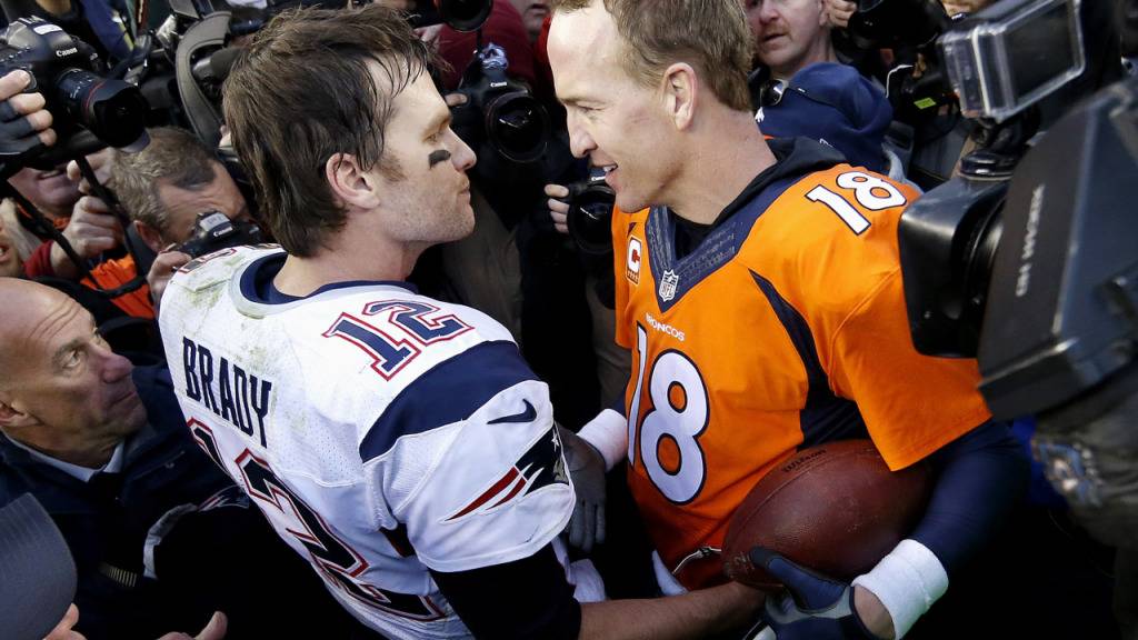 Die beiden Quarterbacks Tom Brady und Peyton Manning messen sich neu auf dem Golfplatz