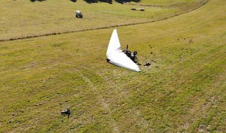 Knochenbrüche: Ultraleicht-Fluggerät prallt im Jura hart ...