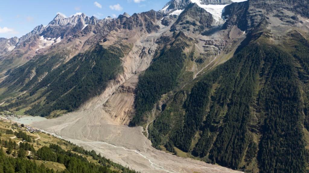 Ein verheerender Berg- und Gletschersturz zerstörte am 28. Mai das Dorf Blatten im Walliser Lötschental. (Archivbild)