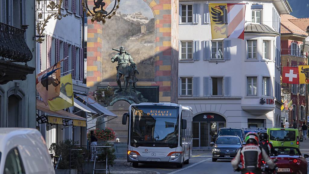 Das Urner Parlament will ein kantonales Generalabonnement für den öffentlichen Verkehr prüfen. (Archivbild)