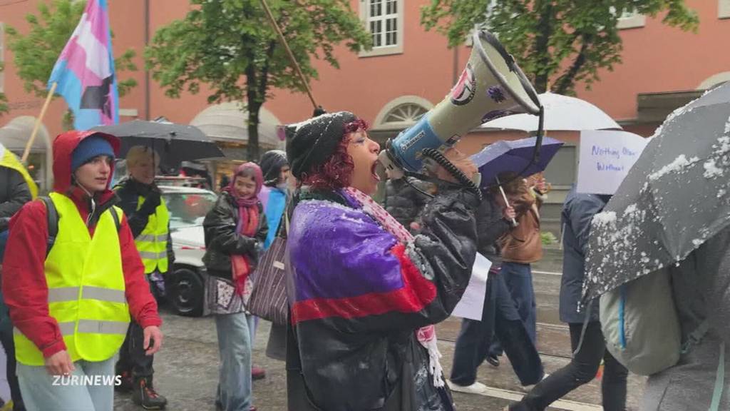 Demo gegen Transfeindlichkeit