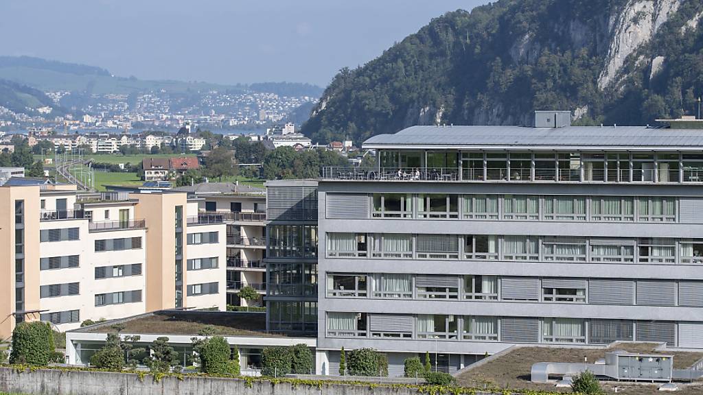 Das Spital Nidwalden bildet Pflegerinnen und Pfleger aus. (Archivaufnahme)