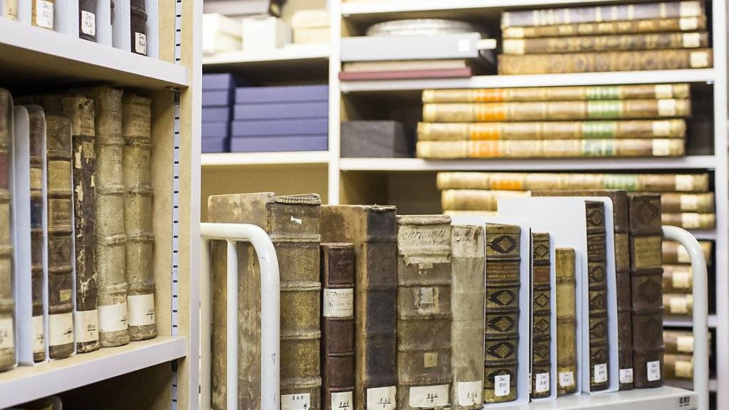 Das Wissen aus vergangenen Jahrhunderten online statt zwischen Buchdeckeln: Zahlreiche Schriften aus dem 18. und 19. Jahrhundert der Zentralbibliothek Zürich werden digitalisiert. (Symbolbild)