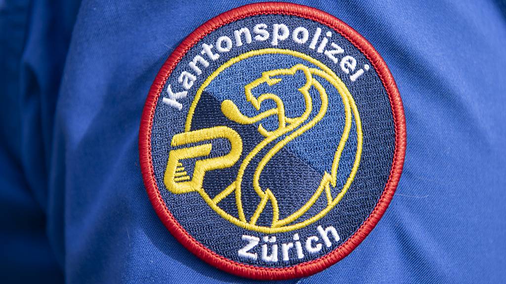 Drei Jugendliche griffen in Elsau einen Gleichaltrigen an und verletzten ihn schwer. Der 16-Jährige hatte sich vermeintlich mit einem Mädchen verabredet. (Symbolbild)