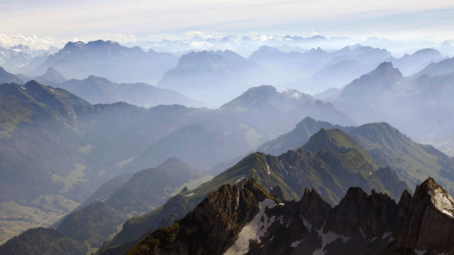 Nach Orkanböen im Alpstein, wird das Wochenende vermehrt windfrei.