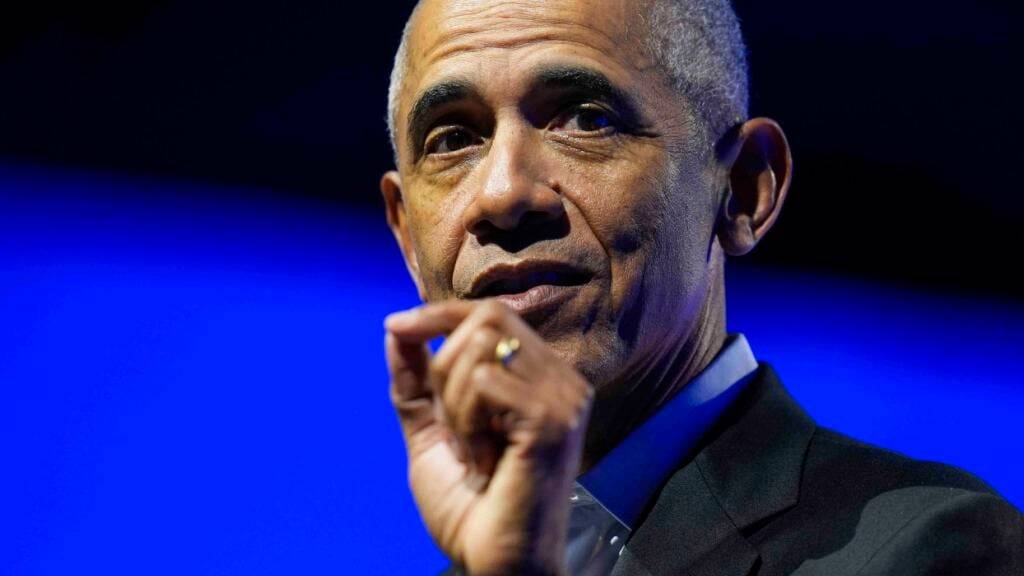 ARCHIV - Der ehemalige US-Präsident Barack Obama spricht auf dem Demokratieforum der Obama-Stiftung in Chicago. Foto: Erin Hooley/AP/dpa/Archivbild