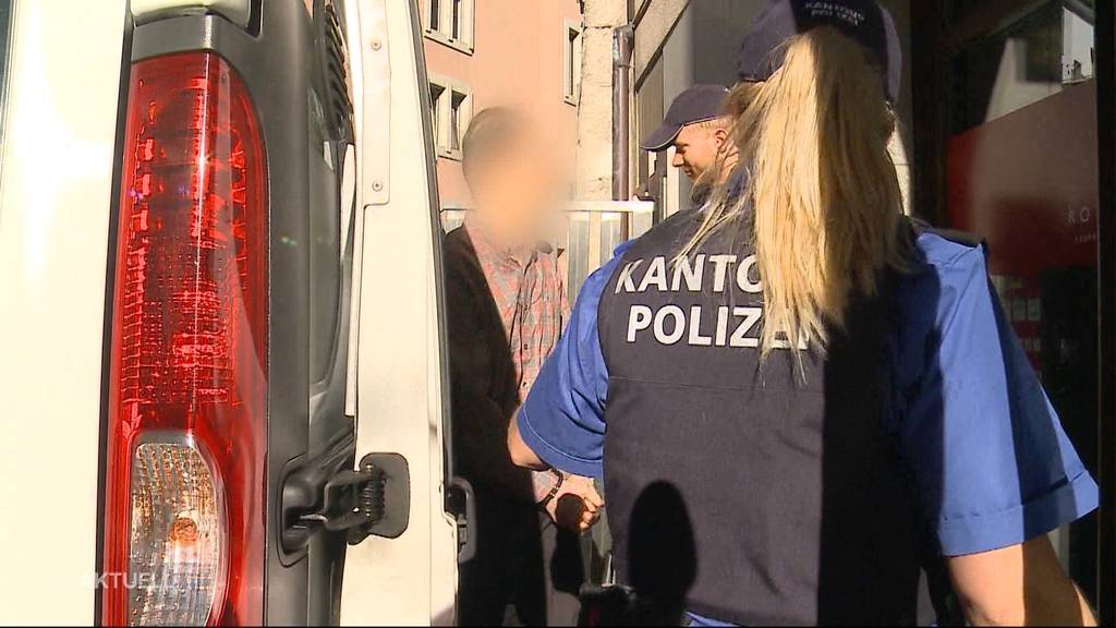 15 Handys ergaunert: 53-jähriger Aargauer vor Gericht