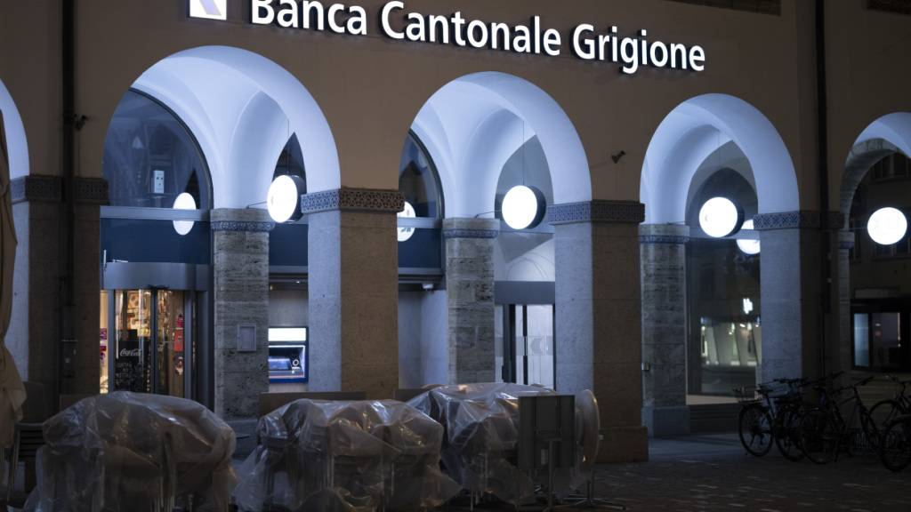 Blick auf den Hauptsitz der Graubündner Kantonalbank in Chur. (Archivbild)