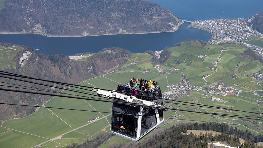 Schweizer Seilbahnen wie hier am Stanserhorn hoffen im Sommer auf viele einheimische Gäste. Denn aus Übersee werden in der Schweiz nach wie vor kaum Touristen erwartet. (Archivbild)