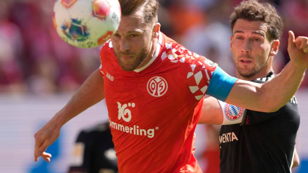 Silvan Widmer läuft auch in der kommenden Saison für Mainz auf