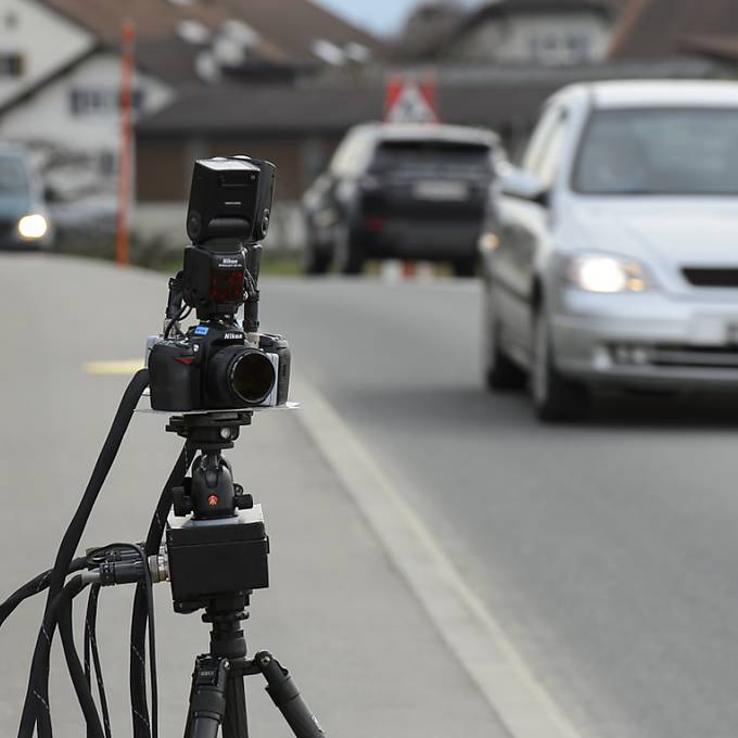 Mit 123 km/h und 125 km/h auf der Staffelegg: Polizei erwischt Schnellfahrer