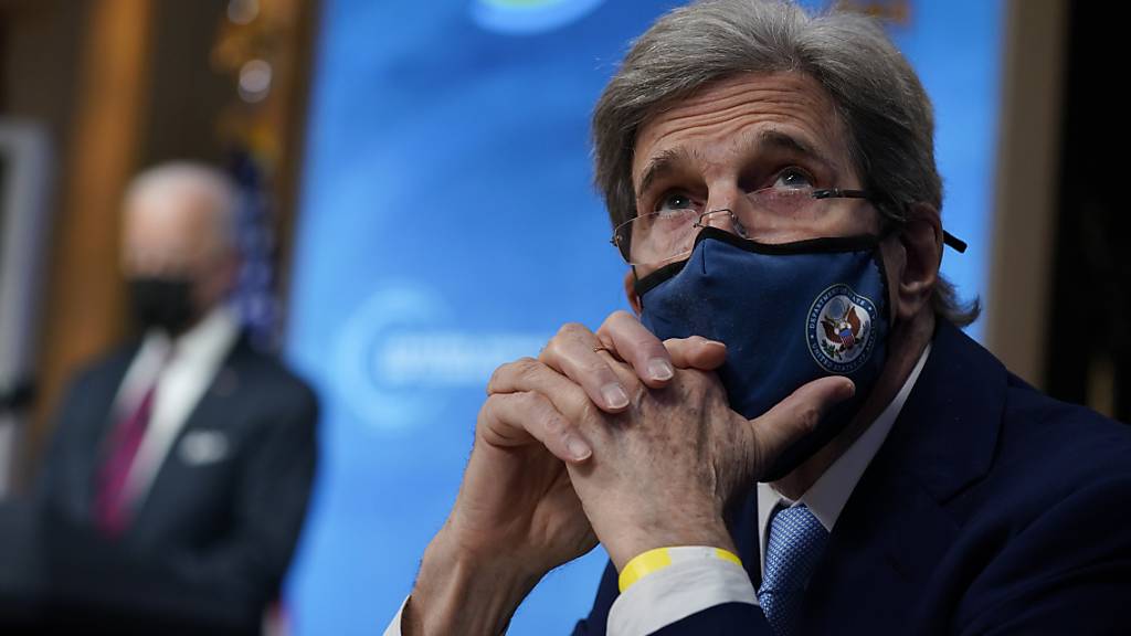 Der US-Klimabeauftragte John Kerry hofft beim Treffen der 20 wichtigsten Industrie- und Schwellenländer im Oktober in Rom auf weitere Verpflichtungen zum Klimaschutz. Foto: Evan Vucci/AP/dpa