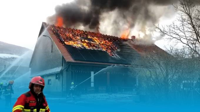 Dachstock Niederbipp komplett ausgebrannt – Wohnungen darunter unbewohnbar