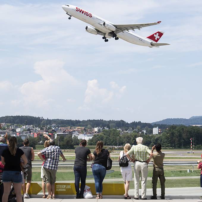 Flüge aus Zürich heben in den Sommerferien weniger pünktlich ab