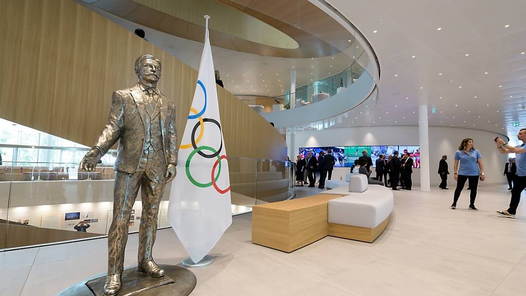 Die Statue von Baron Pierre de Coubertin im IOC-Hauptsitz in Lausanne.