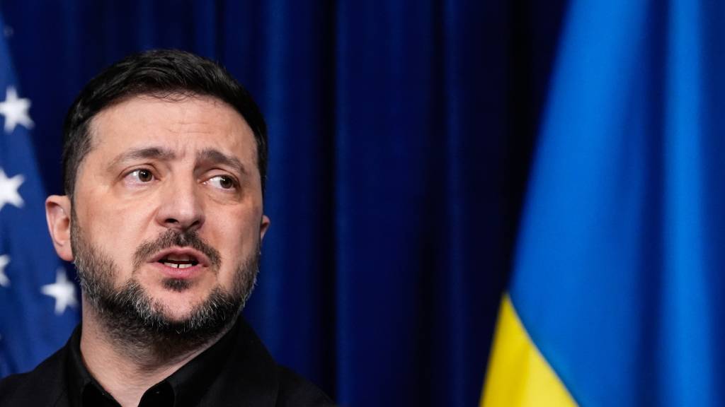 Wolodymyr Selenskyj, Präsident der Ukraine, spricht während einer Pressekonferenz. Foto: Alex Brandon/AP/dpa