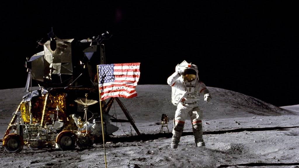 Verbrachte als Kommandant von «Apollo 16» im April 1972 drei Nächte auf der Mondoberfläche: Astronaut John Young. (Archiv)
