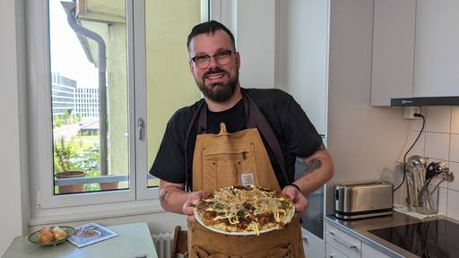 Simon Balissat aus Zürich kocht Okonomiyaki