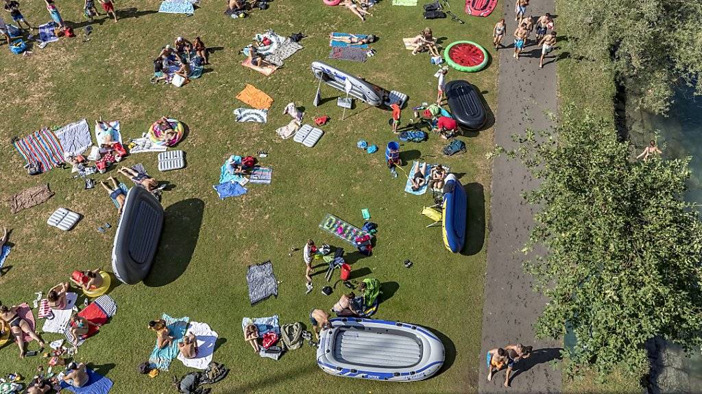 Sonnenschutz ist nicht nur in der Badi oder am Strand angezeigt: Blick auf das Marzili-Bad in Bern. (Themenbild)