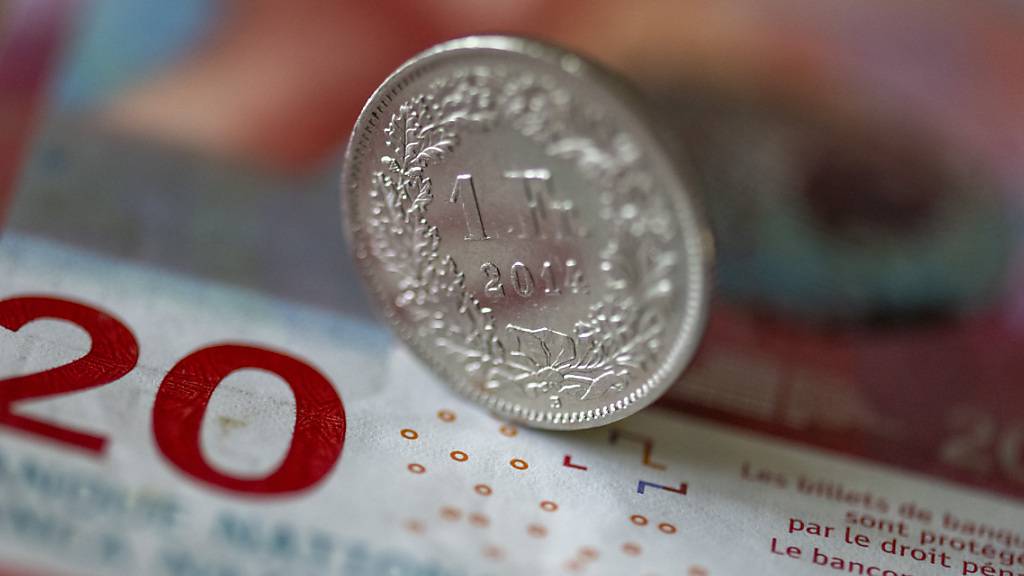 Der Franken auf Rekordhöhe: Der Schweizer Franken lässt den Euro und den US-Dollar hinter sich liegen. (Symbolbild)