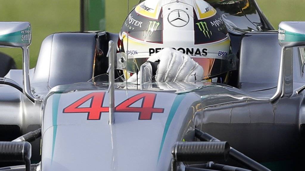 Lewis Hamilton im Mercedes mit der Nr. 44 erzielt am 1. Trainingstag in Monza die Bestzeit