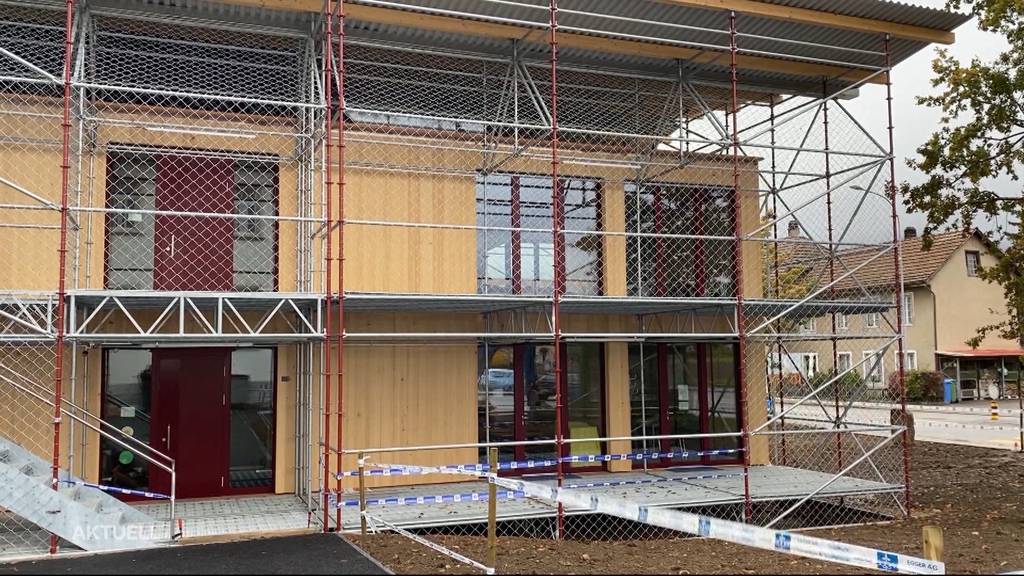 Neues Schulhaus in Bellach erinnert an ein Hochsicherungstrakt eines Gefängnisses