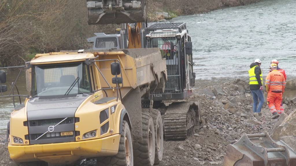 Kontrollen nach Öl-Unfall in Sarner Aa