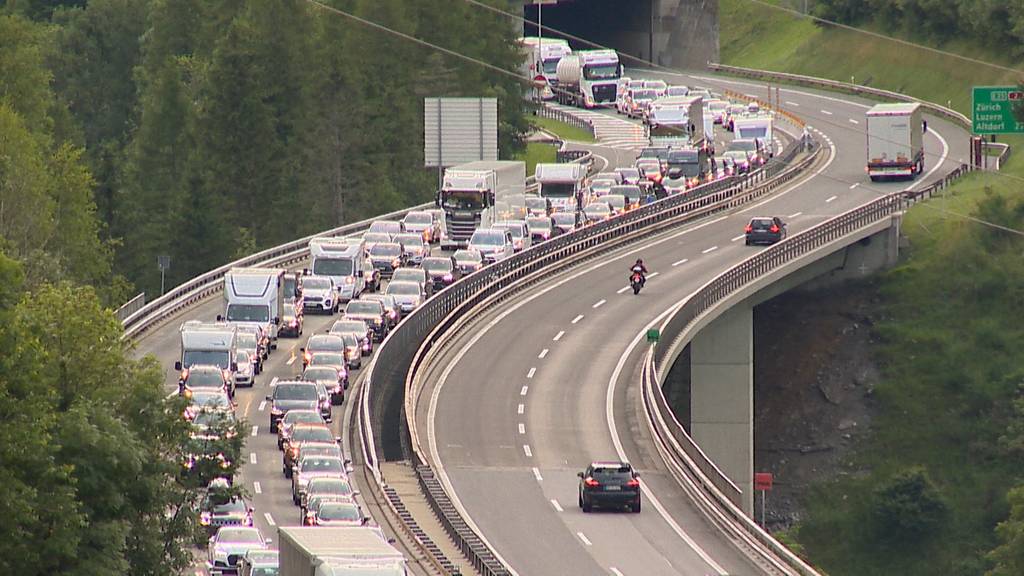 Brennendes Auto sorgt für Sperrung im Gotthard-Tunnel