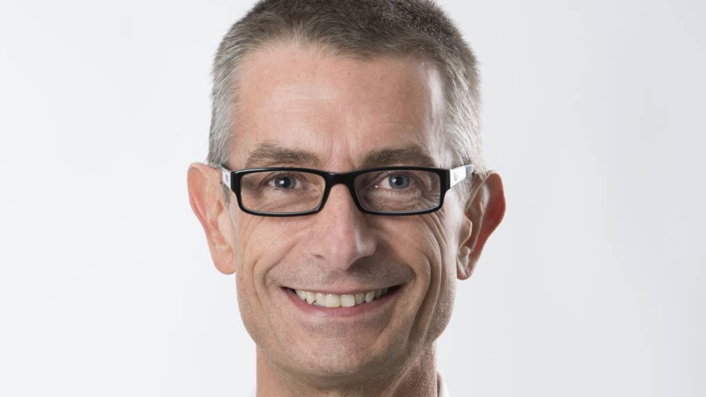 Markus Fisch ist ab Dezember 2025 neuer CEO des Regionalspitals Surselva in Ilanz GR.