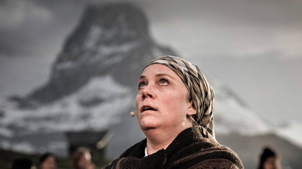 Die blinde Marie hat das Unheil kommen sehen: Die Neuinszenierung von «The Matterhorn Story» am Riffelberg stellt die Frauen ins Zentrum. Sie warnen ihre Männer vor der Erstbesteigung - und behalten recht.