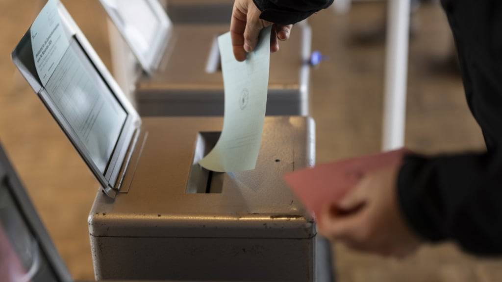 Auch Menschen mit geistiger Beeinträchtigung sollen an der Urne mitbestimmen dürfen. Der Nationalrat hat eine Motion mit dieser Forderung angenommen. (Symbolbild)