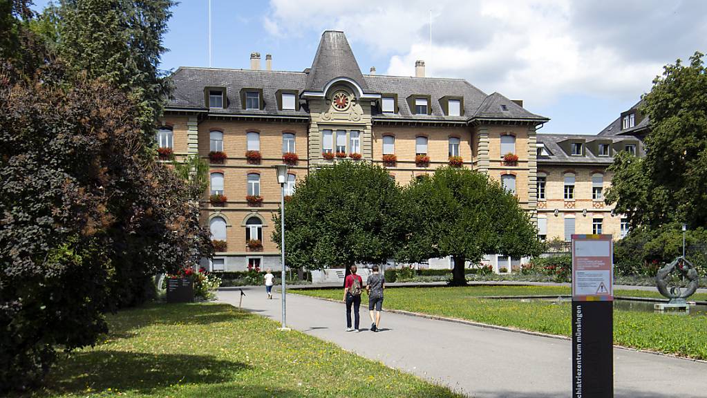 Das Psychiatriezentrum Münsingen soll sich mit den Universitären Psychiatrischen Diensten Bern zusammenschliessen.